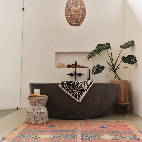 Slowtide Ciao Zen Bath Towel - Black