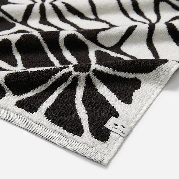 Slowtide Ciao Zen Bath Towel - Black