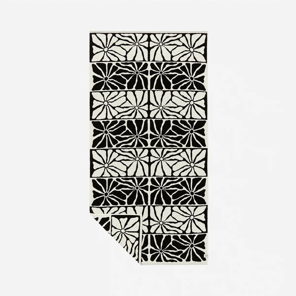 slowtide Ciao Zen Bath Towel - Black