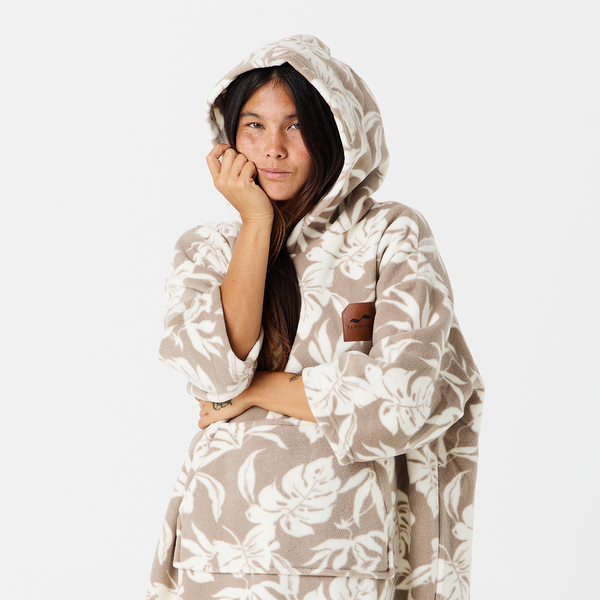 Slowtide Hauke Chilling Fleece Poncho