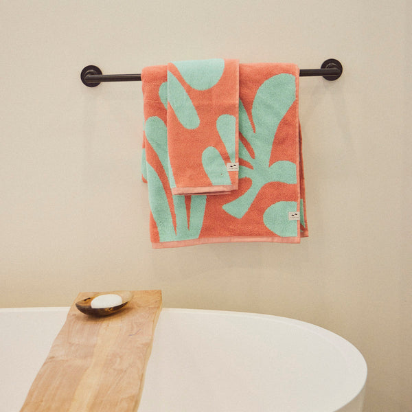 Slowtide Kingston Hand Towel - Pink