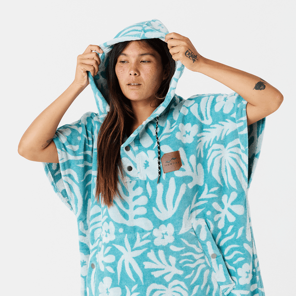 Slowtide Sunny Extra-Warm Poncho - Sky Blue
