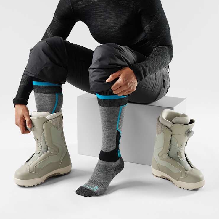 Smartwool Intraknit™ Women's Snowboard Over The Calf Socks