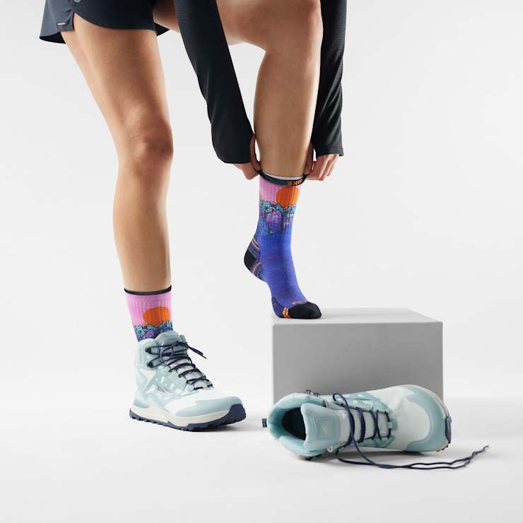 Smartwool Women’s Hike Mountain Sunrise Print Crew Socks
