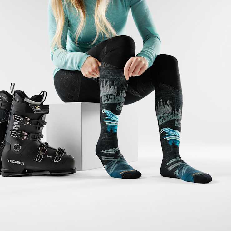 Smartwool Women's Ski Alpine Auroras Over The Calf Socks