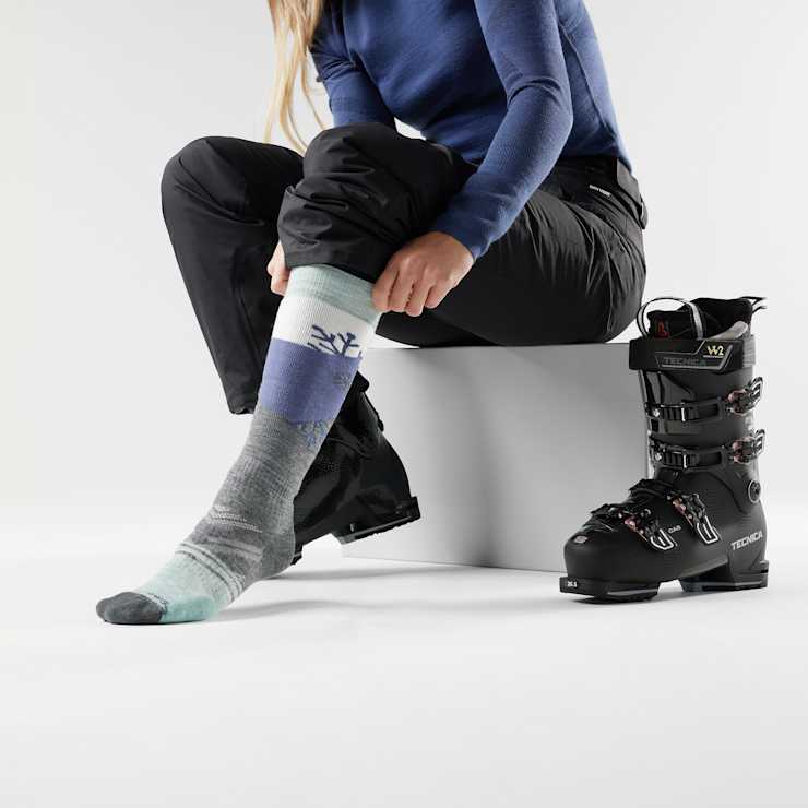 Smartwool Women's Ski Snowpocalypse Pattern Over The Calf Socks