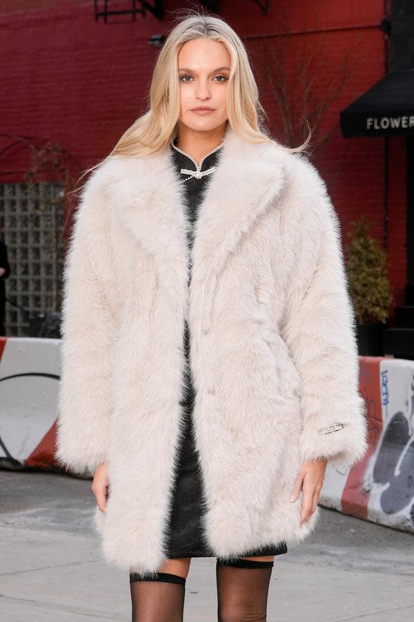 snow xue gao Heavy Wool Faux Fur White Coat