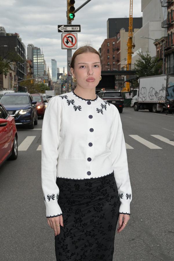 Snow Xue Gao Wool White Bow Jacquard Cardigan