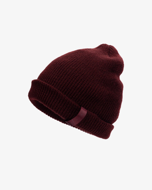 so ill On The Roam Beanie - Oxblood Red