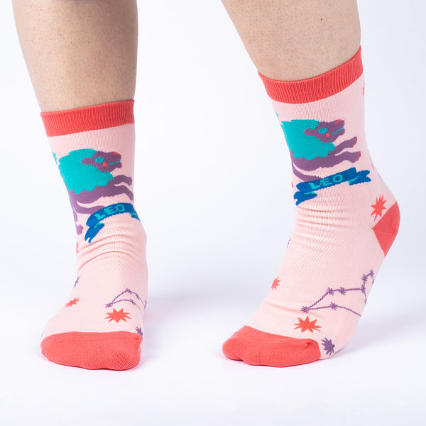 Sock It To Me Leo Greeting Card With Socks