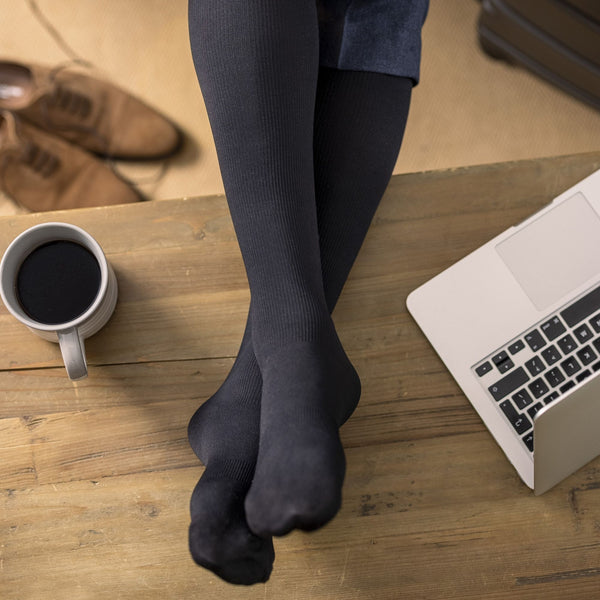 Sock Snob 1 Pack Ladies 18 MmHg Graduated Compression Flight Socks For DVT