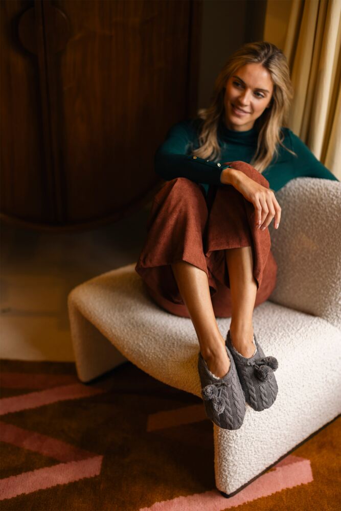 Sockshop ELLEWomens Cable Knit Moccasin Slipper Socks