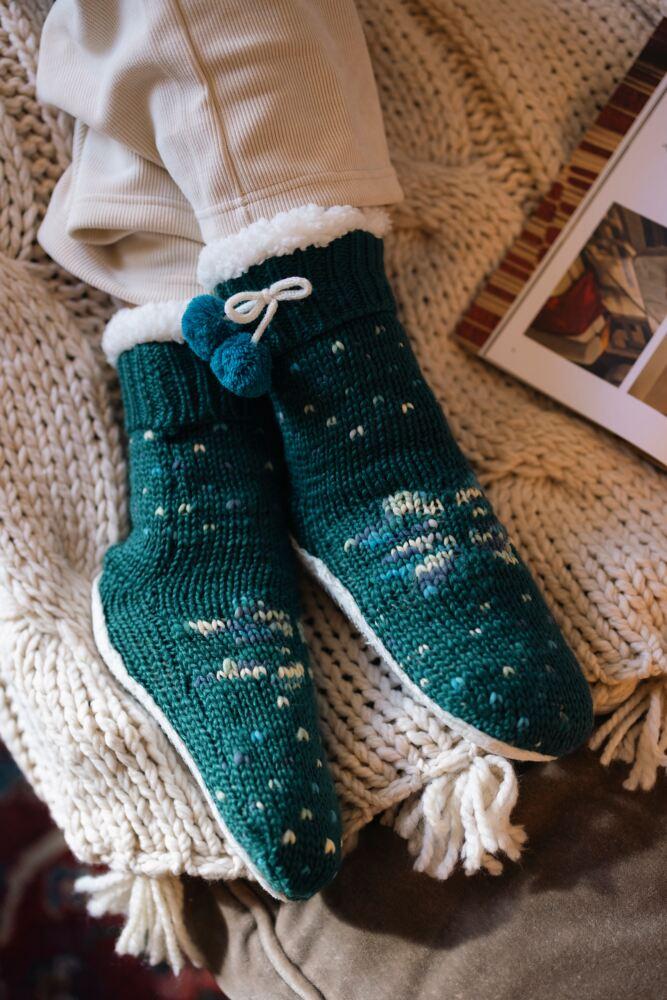 Sockshop ELLEWomens Chunky Sherpa Lined Cosy Moccasin Socks With Pom Pom
