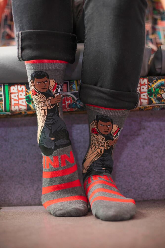 Sockshop Film & TV CharactersMens Cotton Star Wars BB-8 Rey & Finn Socks 3-Pair