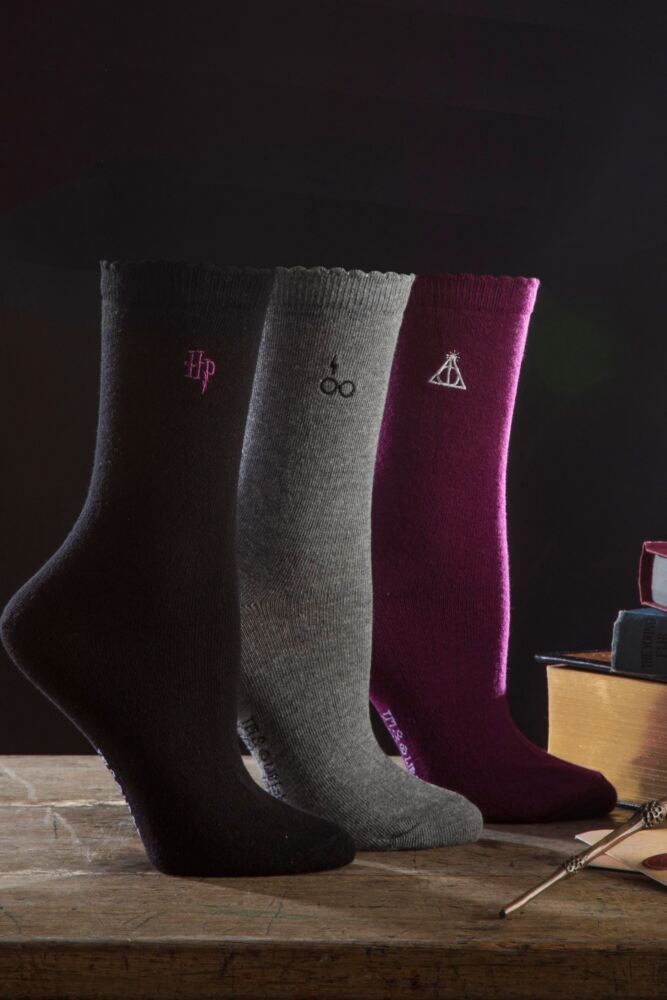 sockshop Film & TV CharactersWomens Cotton Harry Potter Embroidered Socks 3-Pair