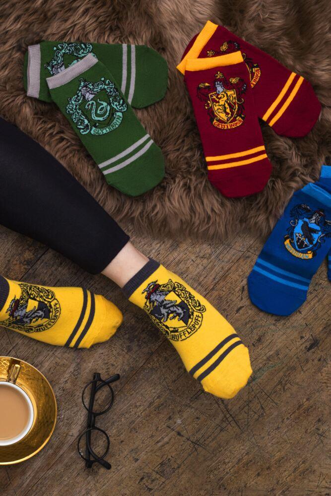 Sockshop Film & TV CharactersWomens Cotton Harry Potter House Badges Trainer Socks 4-Pair