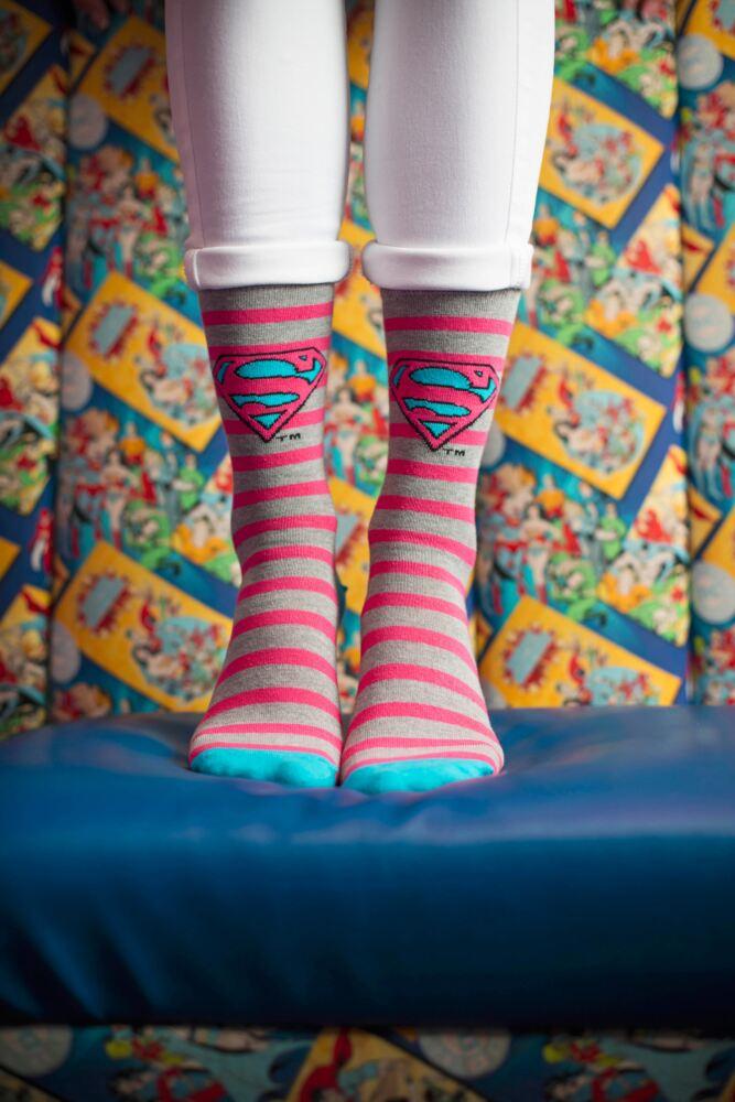 sockshop Film & TV CharactersWomens DC Superman / Supergirl Logo Socks 3-Pair
