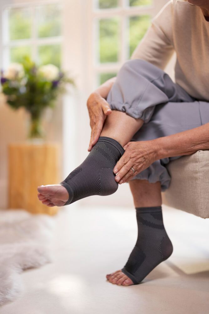 Sockshop IOMIMens & Womens Plantar Fasciitis Compression Sock Sleeves