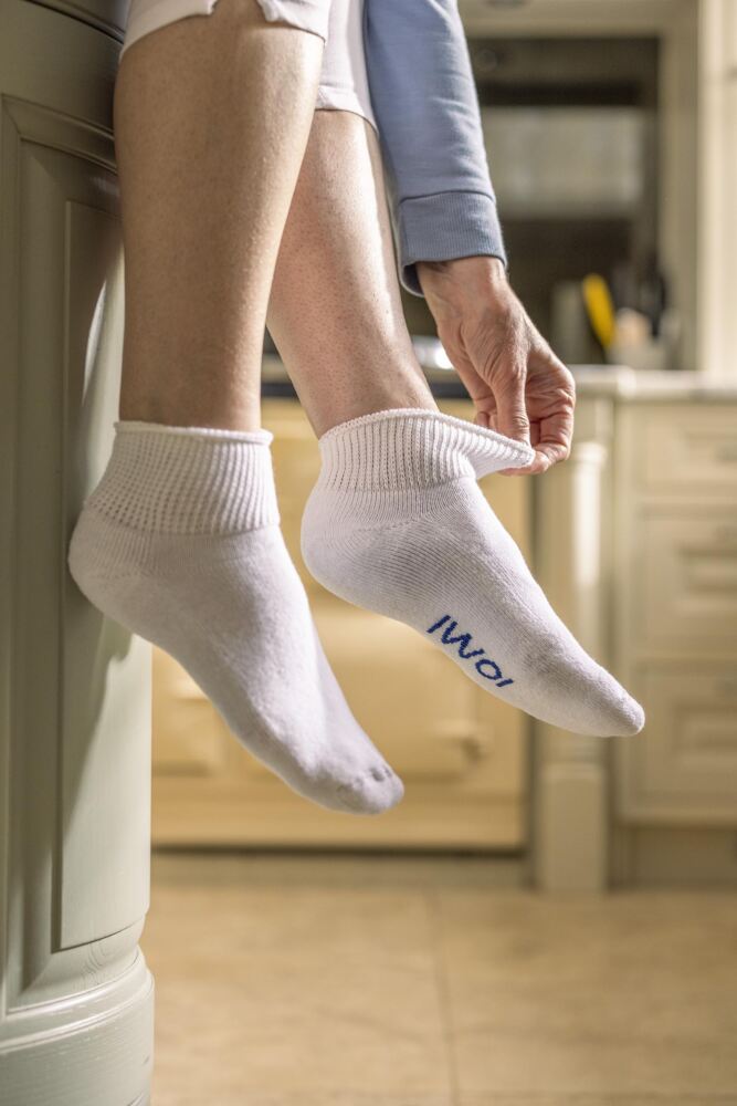 Sockshop IOMIWomens FootNurse Cushioned Foot Gentle Grip Diabetic Ankle Socks 3-Pair