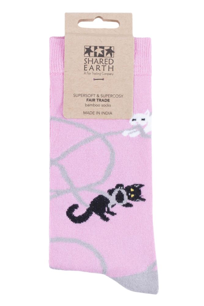 sockshop Shared EarthMens & Womens Fair Trade Bamboo Kitten Playing Socks