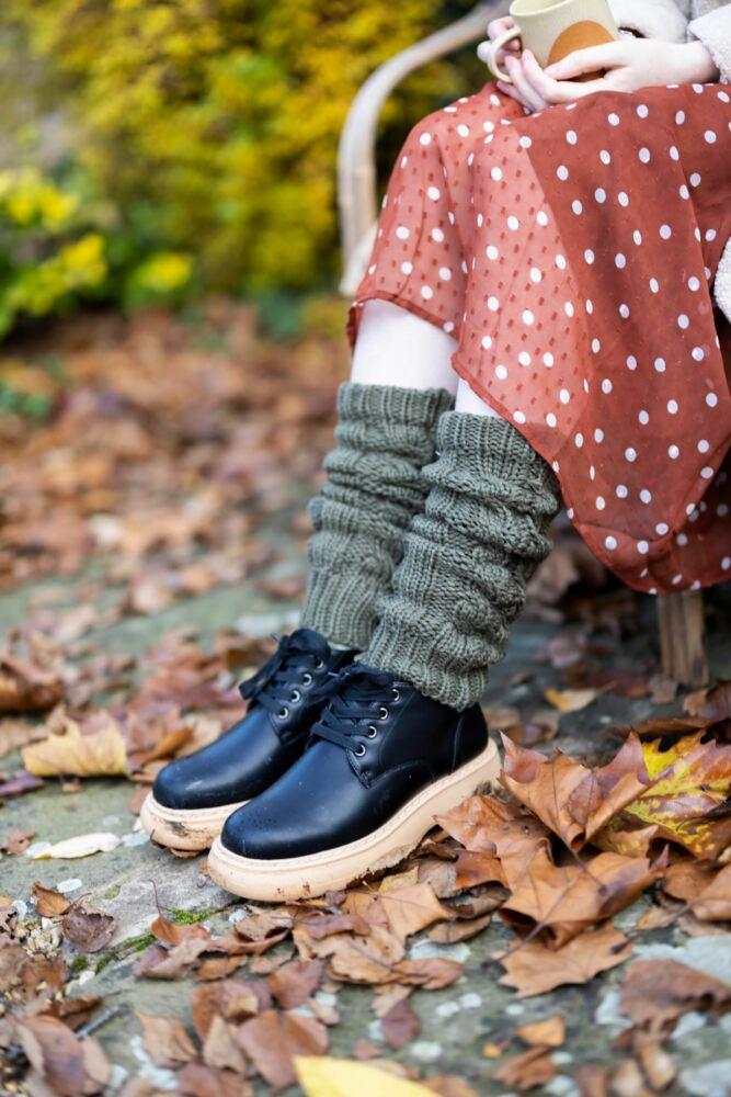 Sockshop ELLEWomens Chunky Cable Knit Leg Warmers