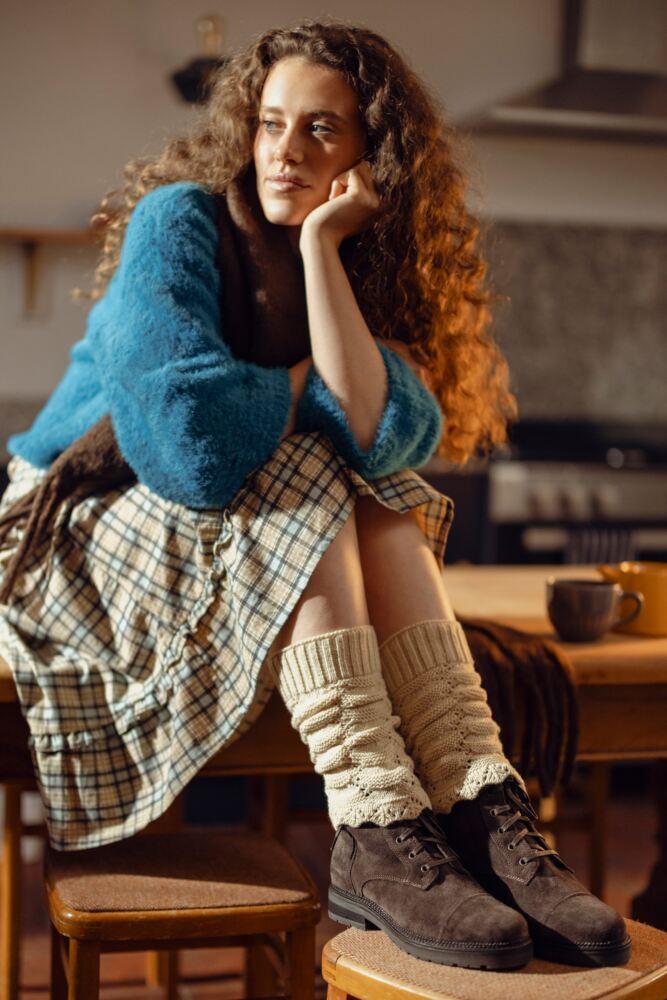 Sockshop ELLEWomens Lace Knit Leg Warmers