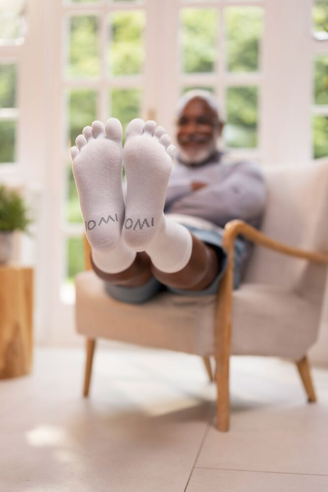 Sockshop IOMIMens FootNurse Toe Socks