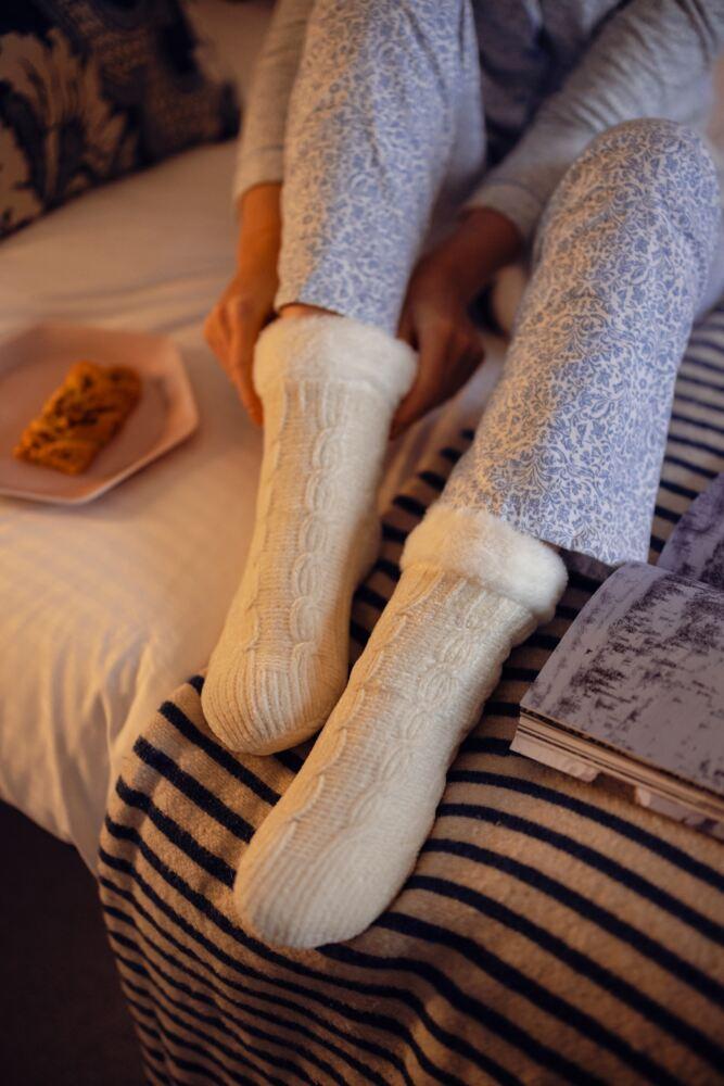 SOCKSHOP Womens Faux Fur Lined Chenille Cable Slipper Socks