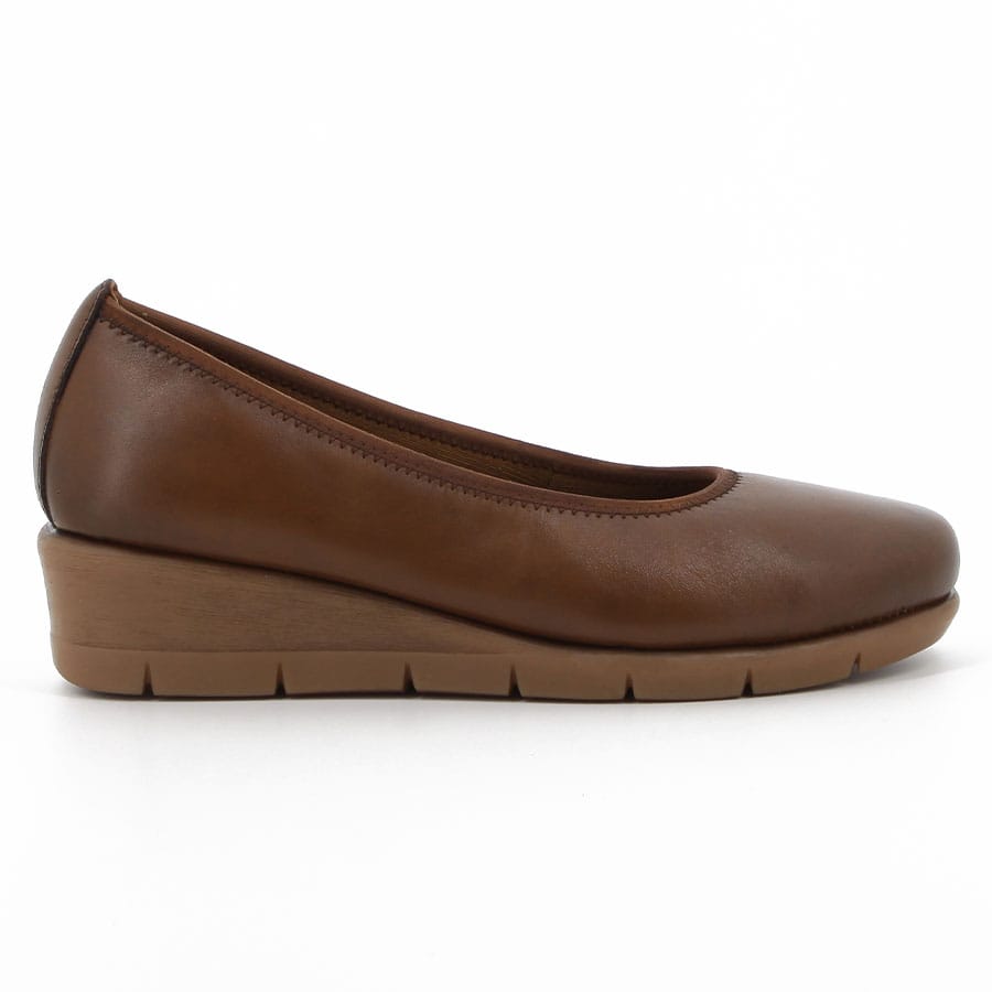 soft style Hush Puppies Gracen Leather Slip on Casuals Tan