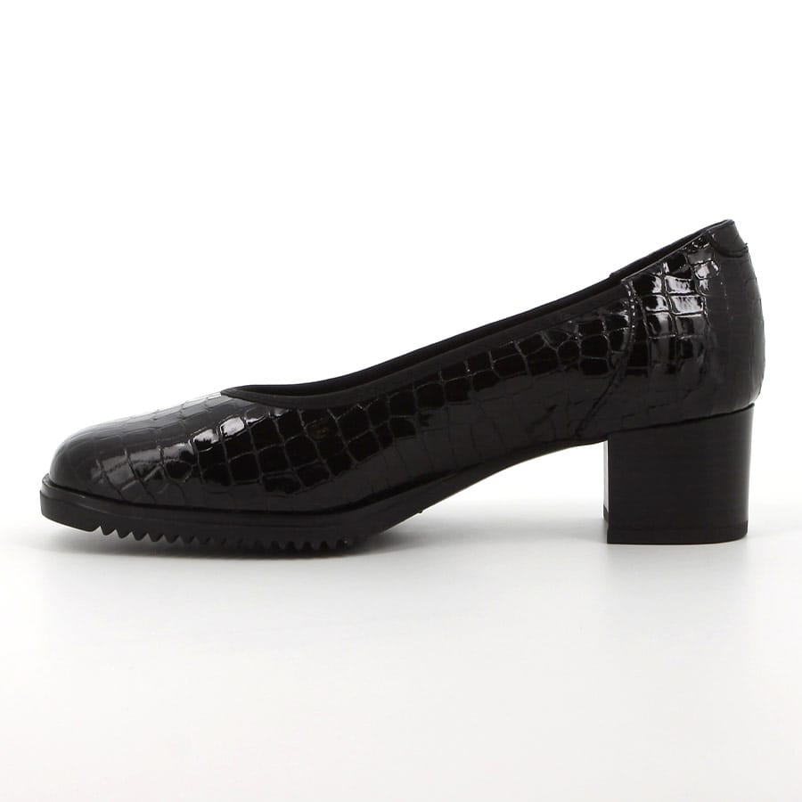 Soft Style Hush Puppies Isabella Courts Black Leather
