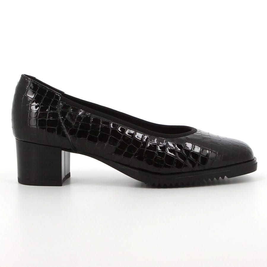 soft style Hush Puppies Isabella Courts Black Leather