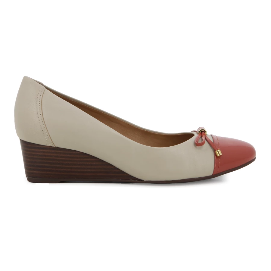 soft style Hush Puppies Lysa Wedges Porcelain Patent Leather