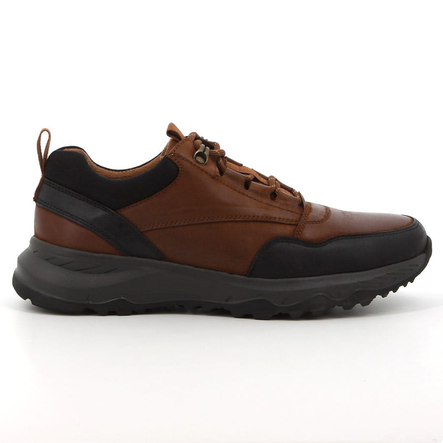 Soft Style Maverick Casual Brown Waxy Nubuck