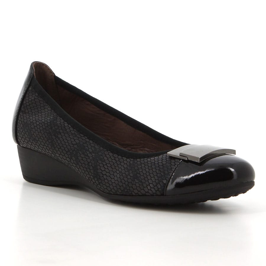 Soft Style Soft Rishika Low Wedge Black