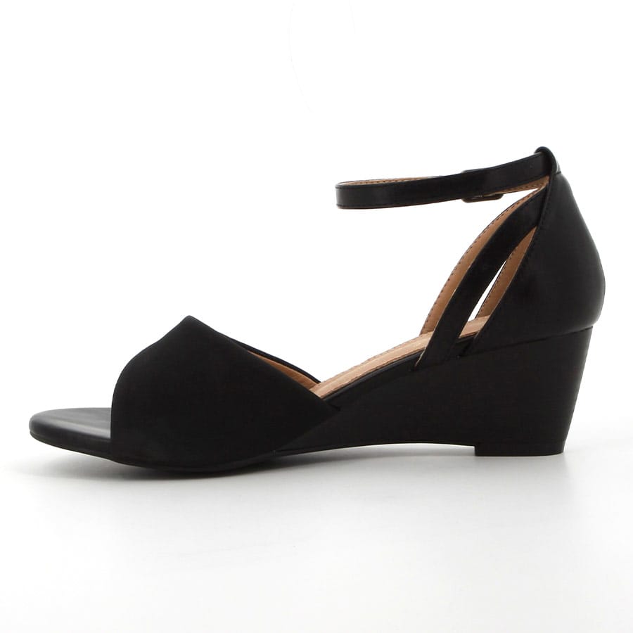 Soft Style Soft Xenia Wedge Sandals Black