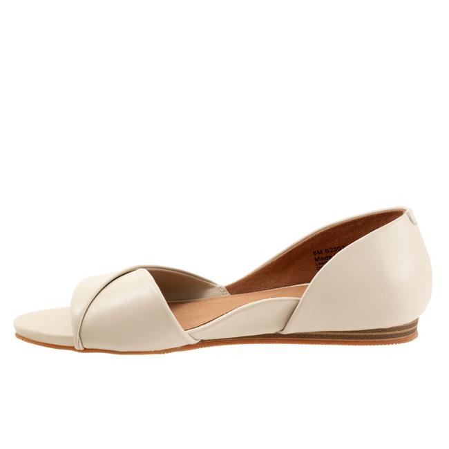 Softwalk Cypress Sandals Ivory