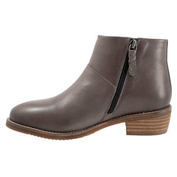 Softwalk Roselle Boots Dark Grey