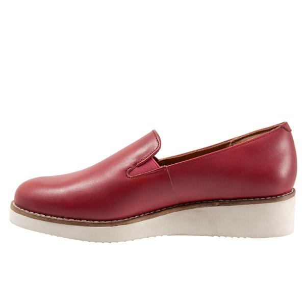Softwalk Whistle Casual Dark Red