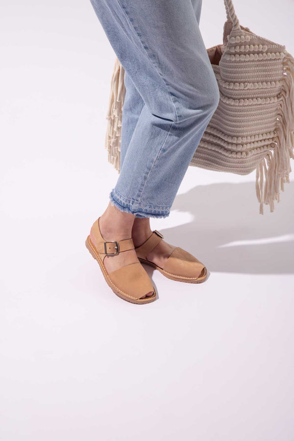 Solillas CUERO PESCA - Original Menorcan Sandals In Tan Nubuck Leather With Buckle