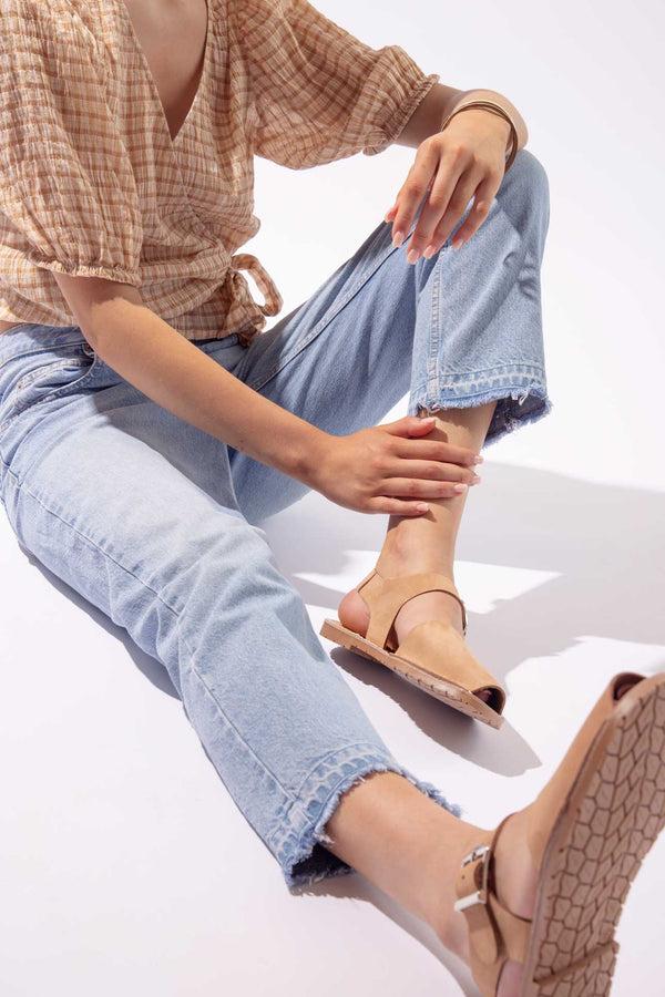 Solillas CUERO PESCA - Original Menorcan Sandals In Tan Nubuck Leather With Buckle