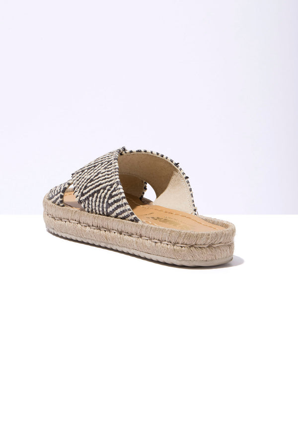 Solillas TORRES CRUZADO - Espadrille Slider In Black & White Geometric Weave
