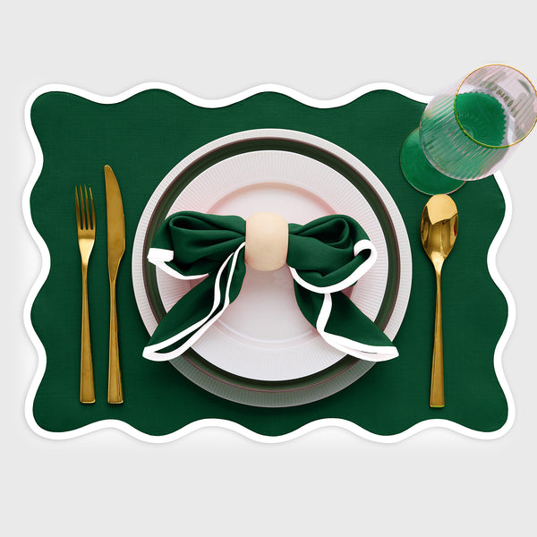 Solino Home Giselle Scallop Edge Napkins White & Christmas Green