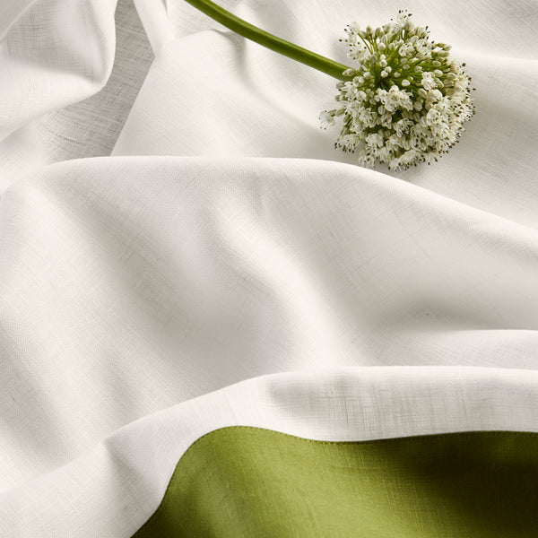 Solino Home Contempo Table Throw Red & White