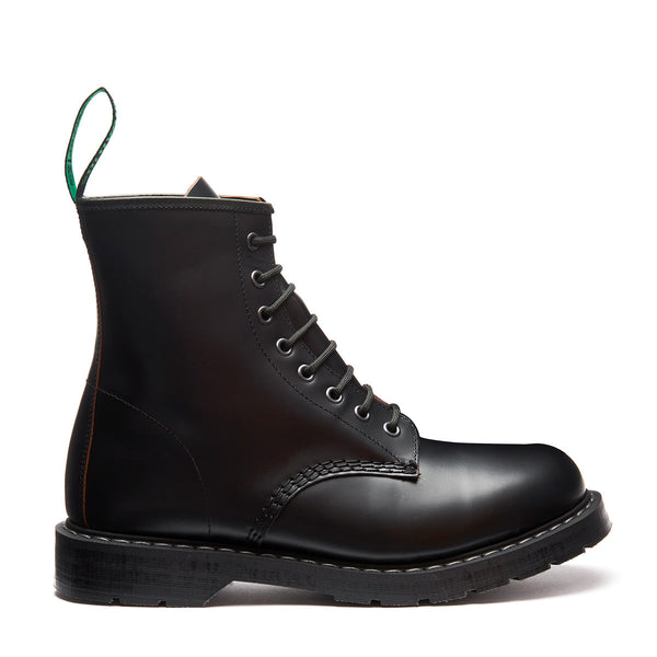solovair Black Fine Grain 8 Eye Derby Boot