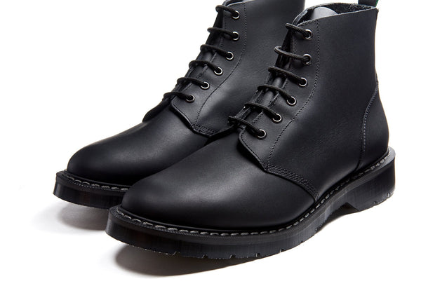 Solovair Black Greasy 6 Eye Astronaut Boot