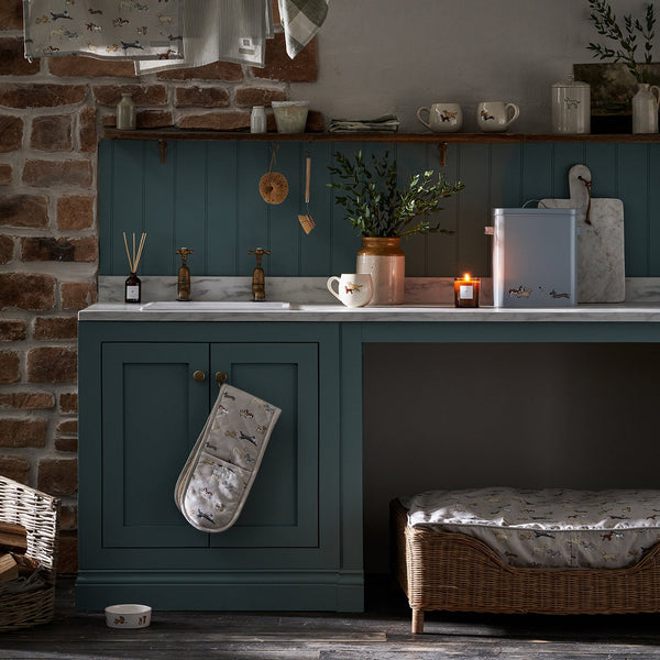 Sophie Allport Doggy Daycare Double Oven Glove