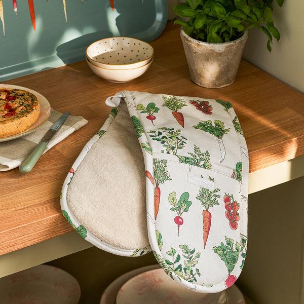 sophie allport Garden Vegetables Double Oven Glove