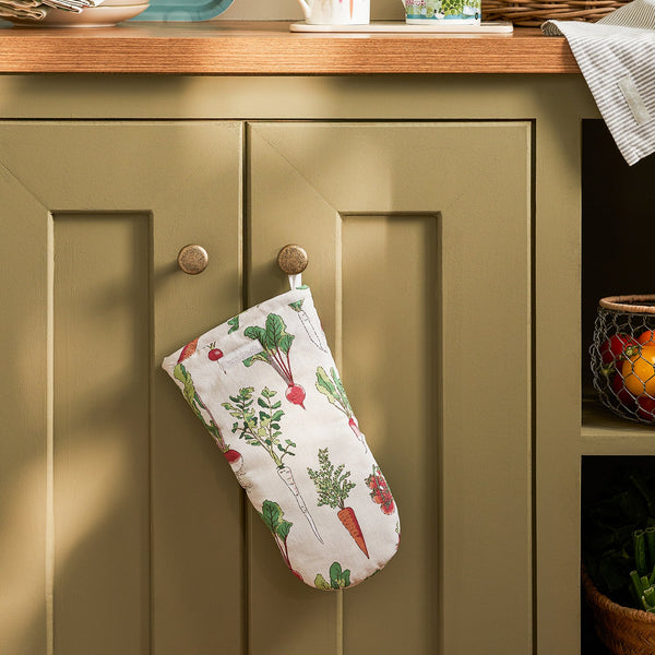 sophie allport Garden Vegetables Oven Mitt