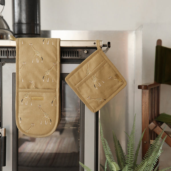 Sophie Allport Giraffe Tan Double Oven Glove