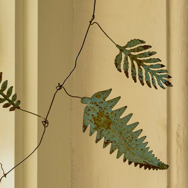 Sophie Allport Vintage Style Leaf Garland